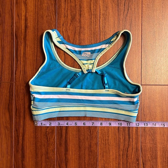 Marika tell sports bra - Picture 2 of 4